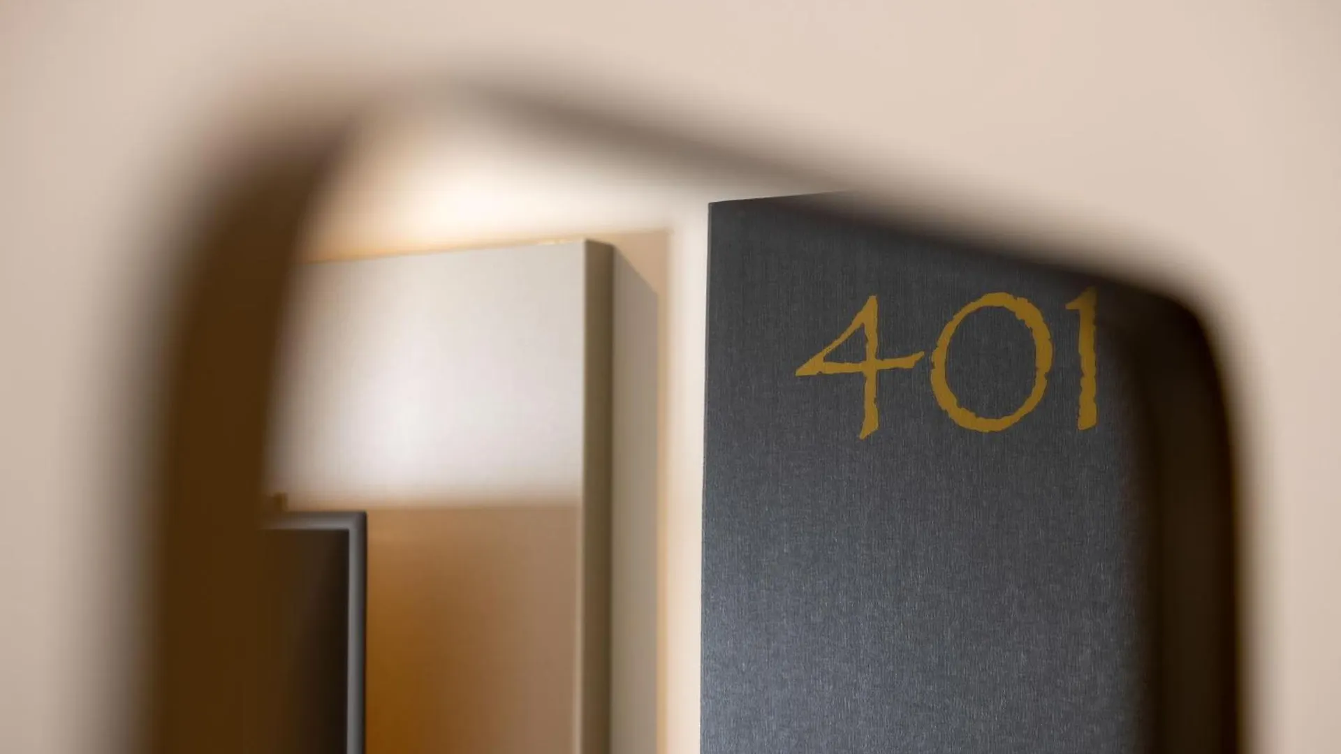 Des Ambassadeurs Hotel