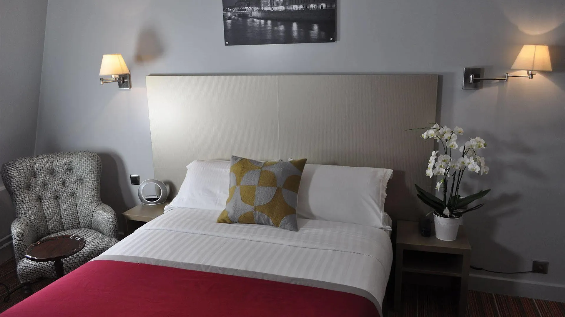 Des Ambassadeurs Hotel